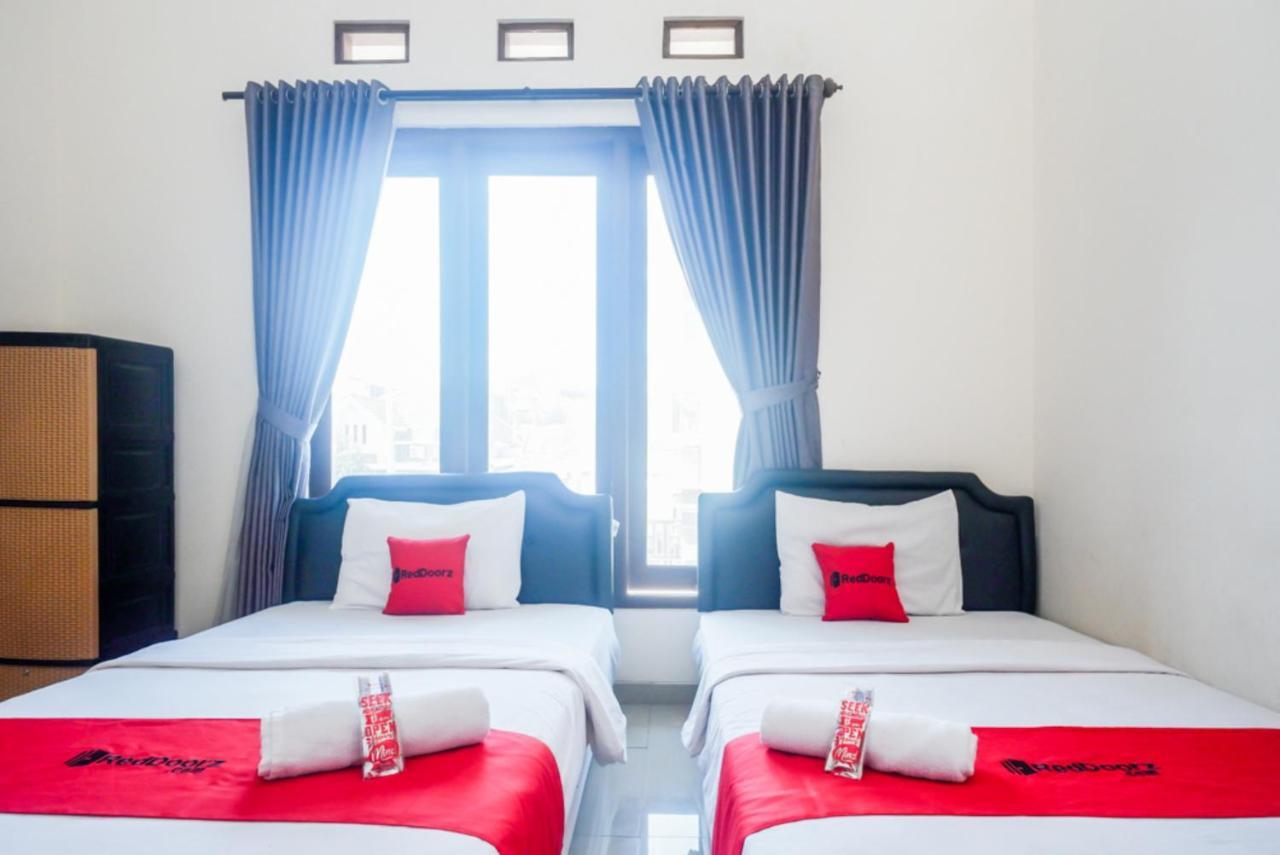 Reddoorz At Mahameru Residence Yogyakarta Kejayan Exterior foto